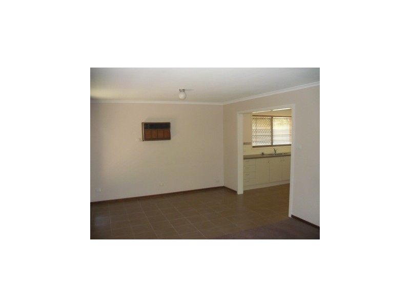 12 Renwick Court, Lavington NSW 2641