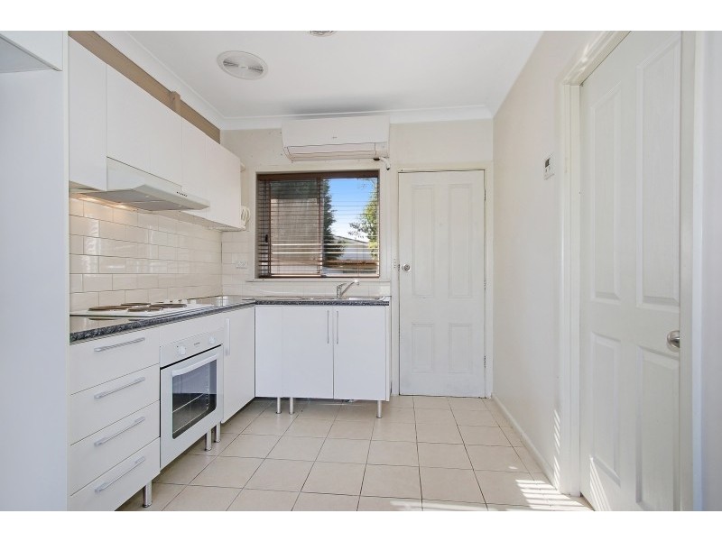 2/328 Eden Street, Lavington NSW 2641