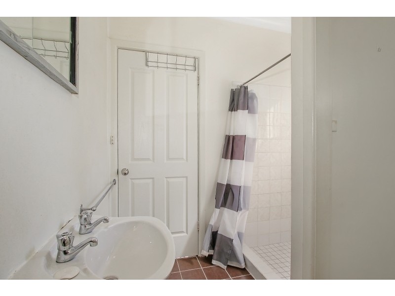 2/328 Eden Street, Lavington NSW 2641