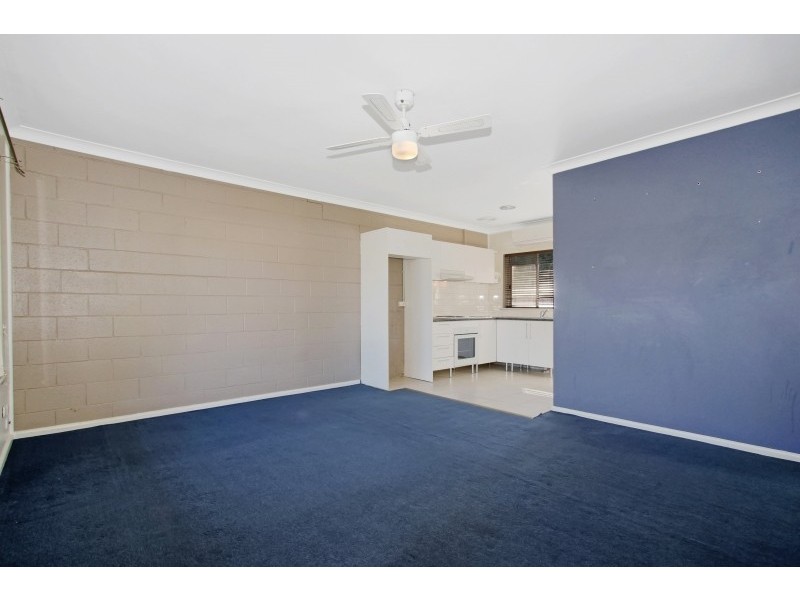 2/328 Eden Street, Lavington NSW 2641