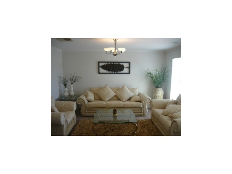 689  Pearsall Street, Albury NSW 2640