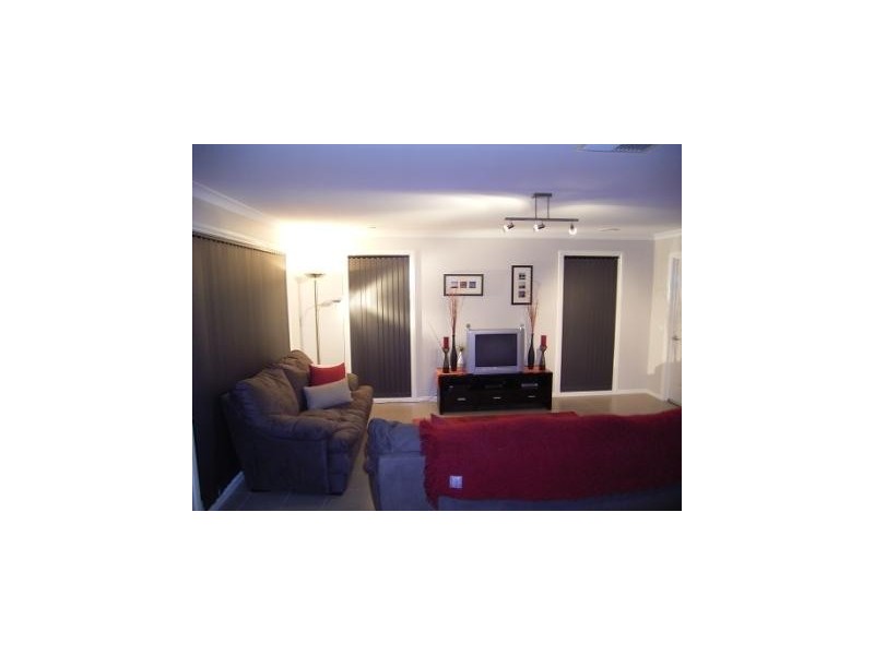 12 Dillagar Place, Springdale Heights NSW 2641