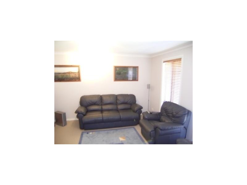 12 Dillagar Place, Springdale Heights NSW 2641