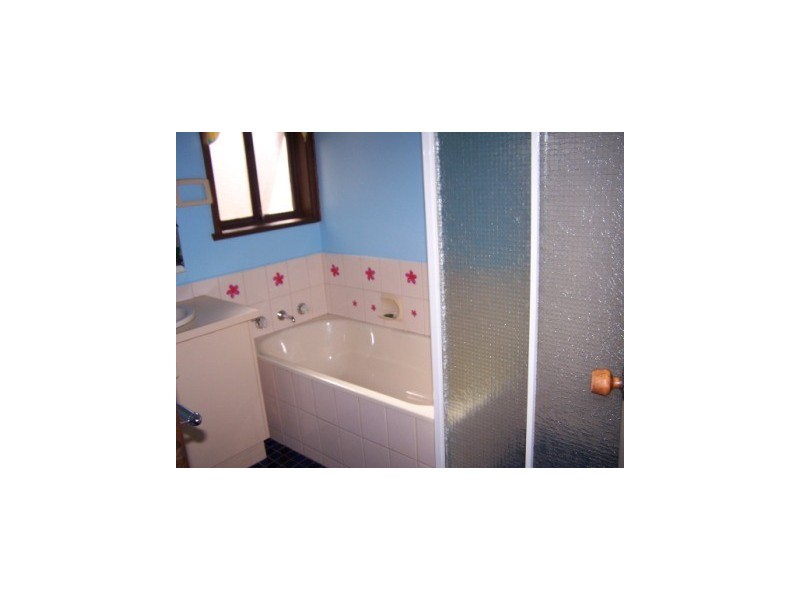 10 Eucalypt Court, Thurgoona NSW 2640