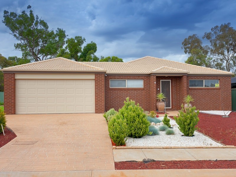 7 William Place, Howlong NSW 2643