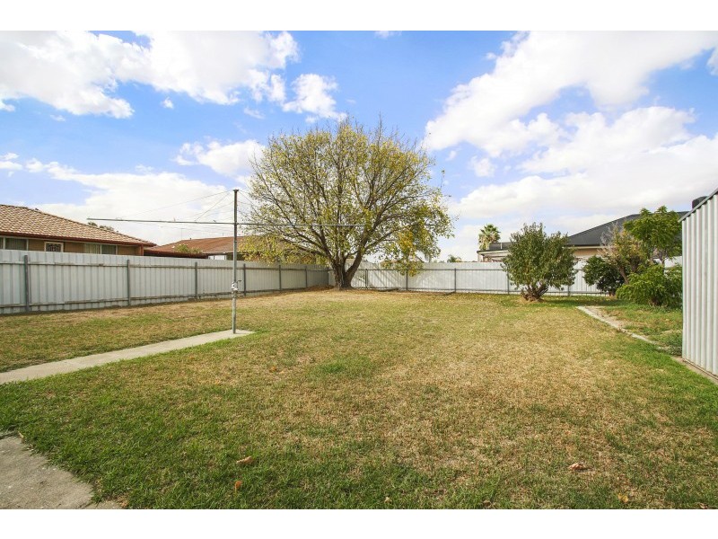 466 Kemp Street, Lavington NSW 2641