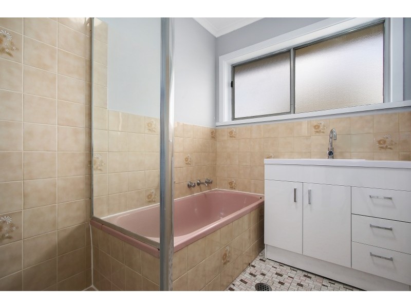 466 Kemp Street, Lavington NSW 2641