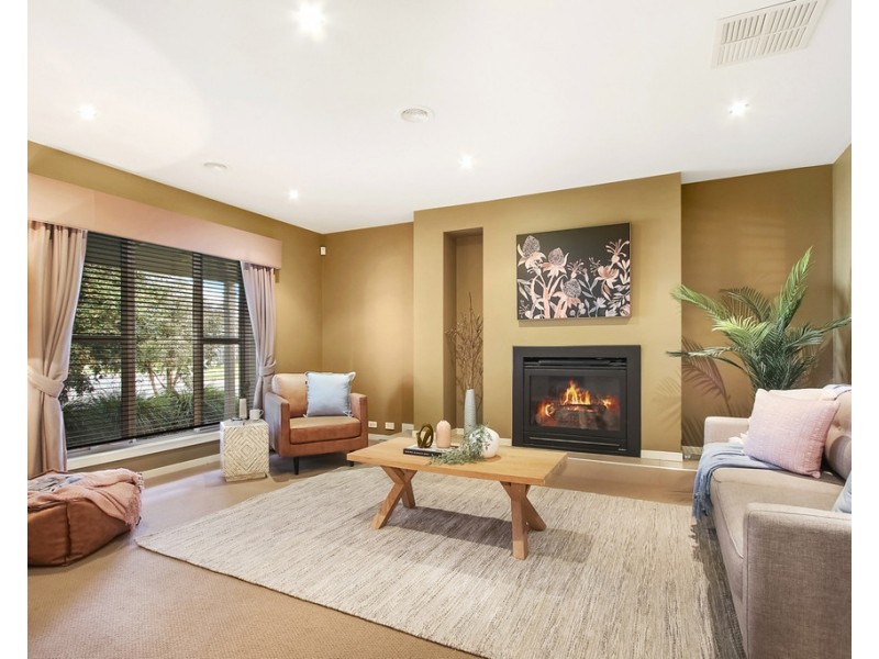 4 Black Springs Circuit, Glenroy NSW 2640