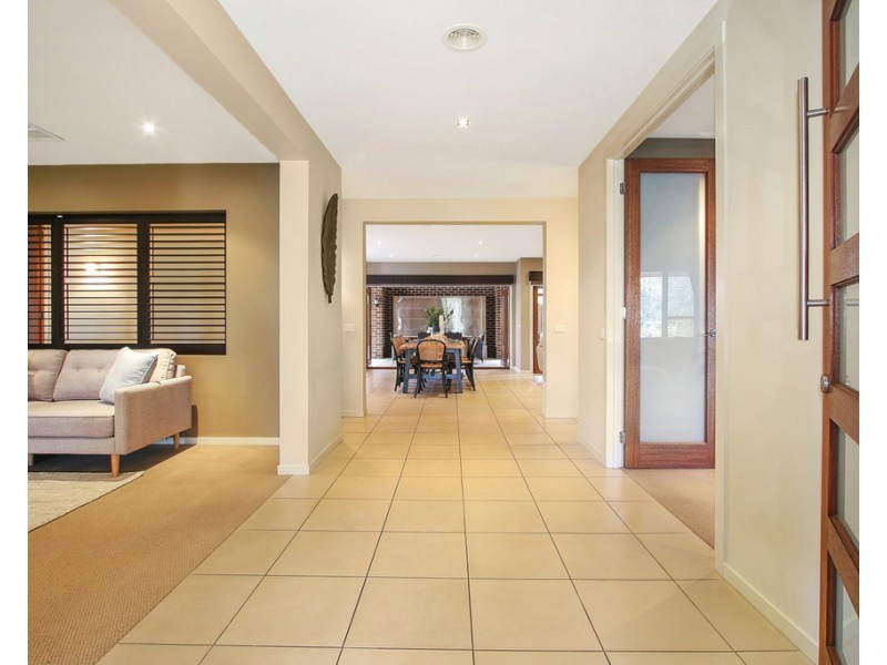 4 Black Springs Circuit, Glenroy NSW 2640