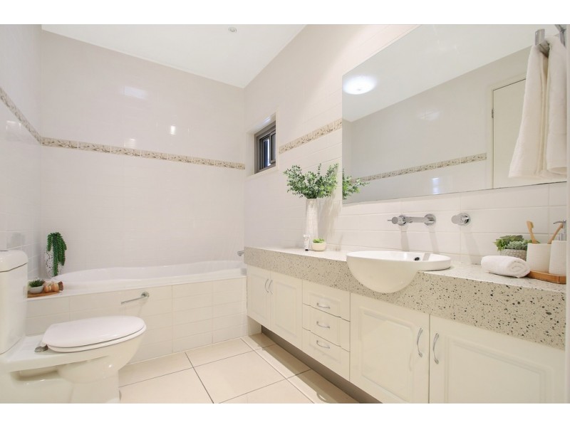 32 Mardross Court, North Albury NSW 2640