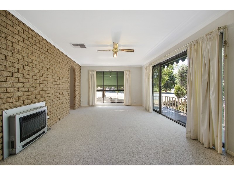 401 Colley Street, Lavington NSW 2641