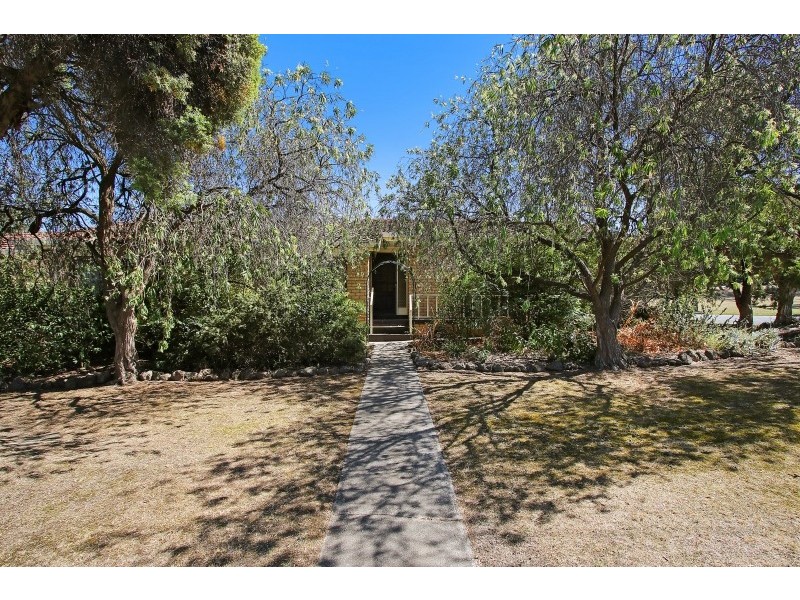 401 Colley Street, Lavington NSW 2641