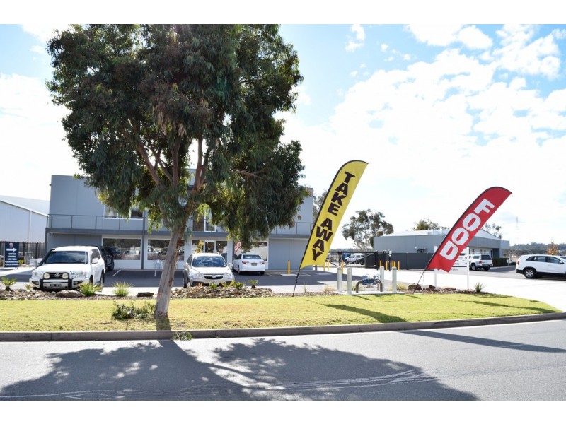 16 Bennu Circuit, Albury NSW 2640