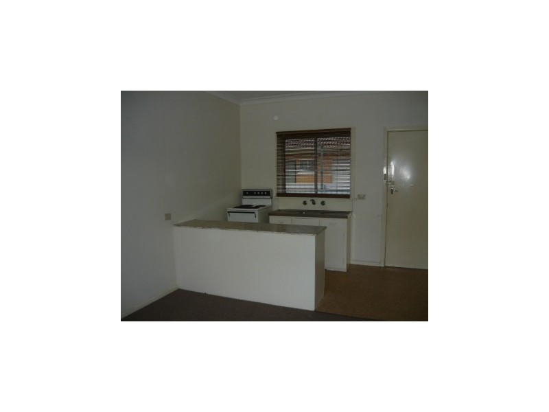 2/189  Plummer Street, South Albury NSW 2640