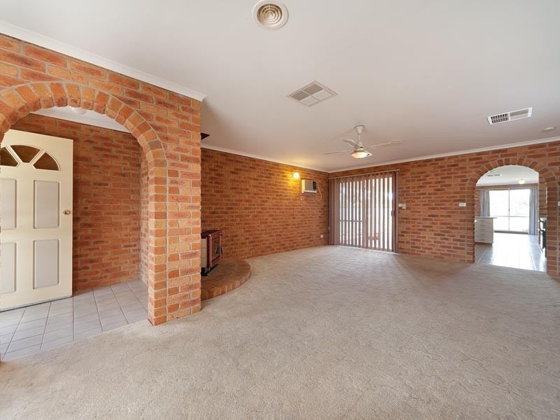 108 Clarke Street, Howlong NSW 2643