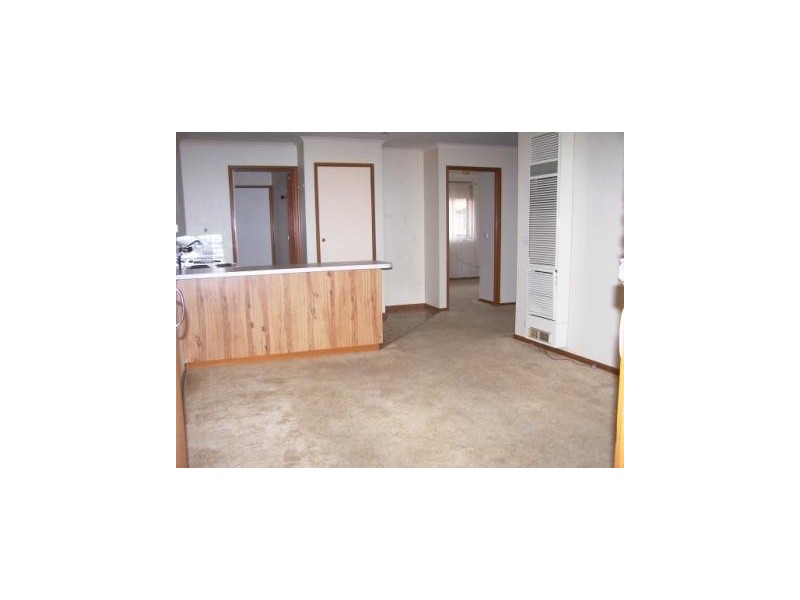 2/612 Hague Street, Lavington NSW 2641