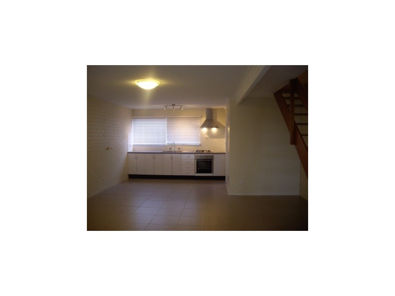 16/409 McDonald Road, Lavington NSW 2641
