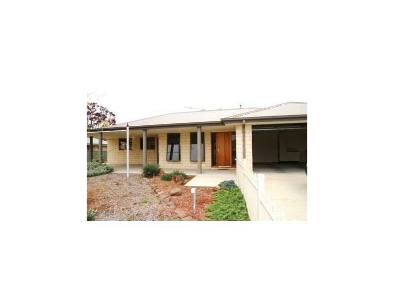 5 Hall Court, Howlong NSW 2643