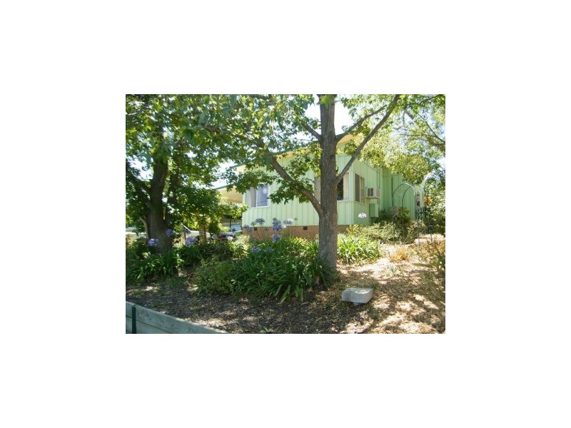 860 Watson Street, Albury NSW 2640