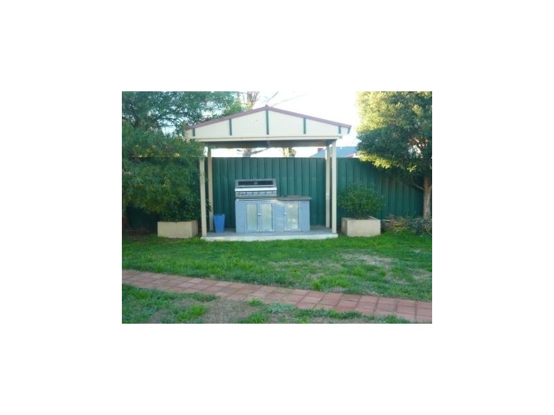 705 East Street, East Albury NSW 2640