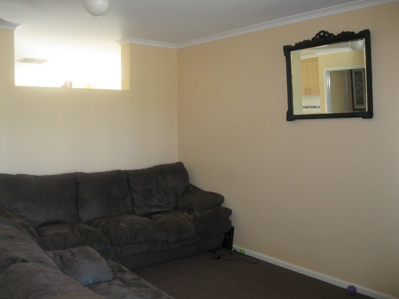 1/17 Kurrajong Crescent, West Albury NSW 2640