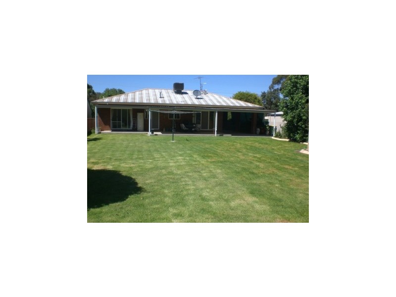 133 Bank Street, Howlong NSW 2643