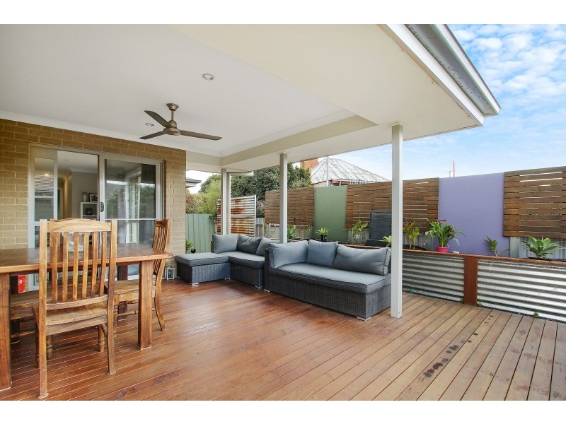 2/560 Hague Street, Lavington NSW 2641