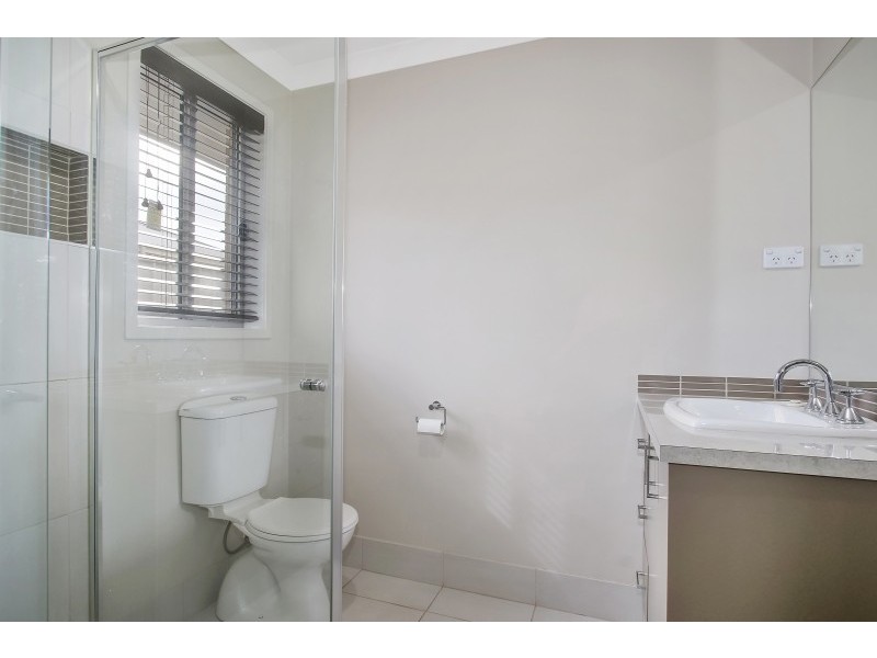 33 Carstens Street, Lavington NSW 2641