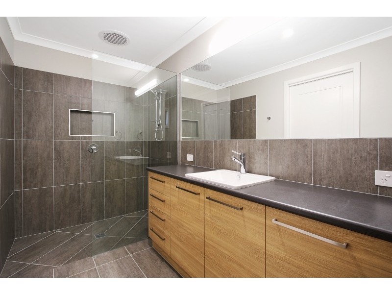 4 Hay Court, Thurgoona NSW 2640