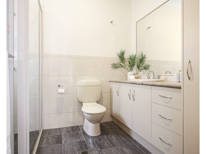 1037 Calimo Street, North Albury NSW 2640