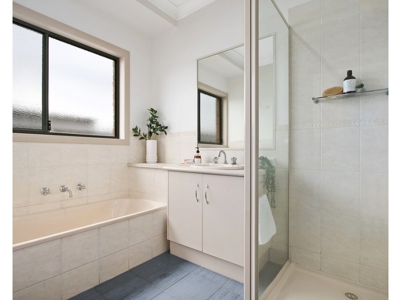 1037 Calimo Street, North Albury NSW 2640