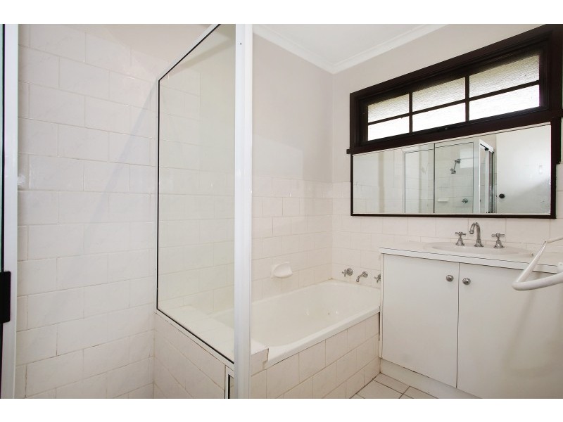 368 Sutherland Street, Lavington NSW 2641
