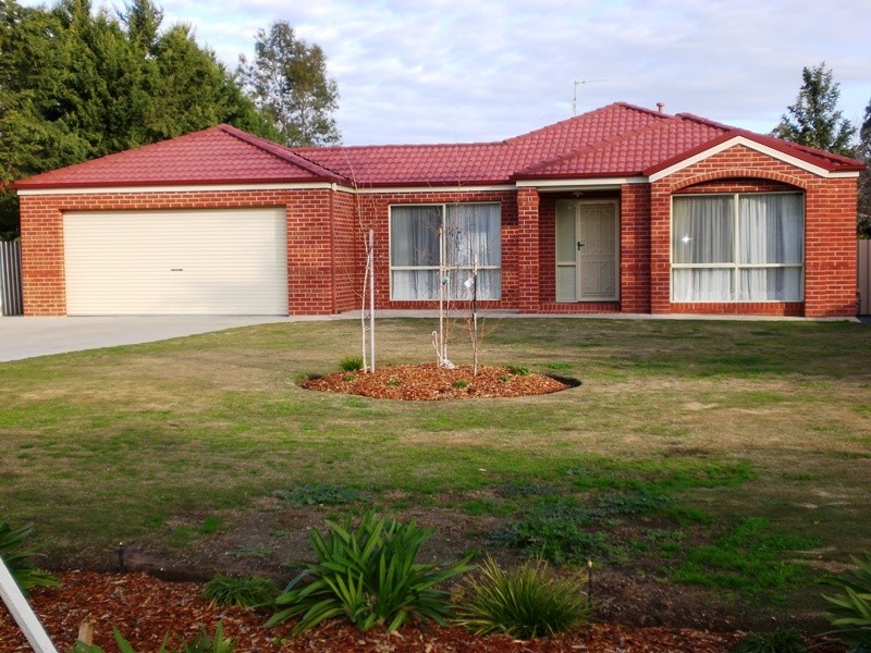 170 Clarke Street, Howlong NSW 2643