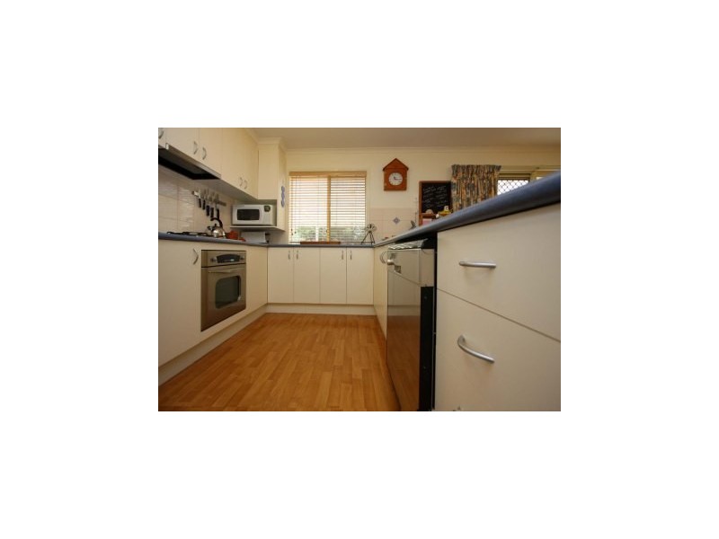 170 Clarke Street, Howlong NSW 2643