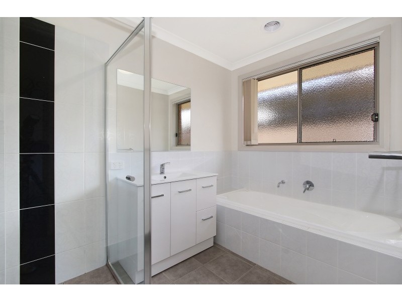 4 Britton Court, Jindera NSW 2642