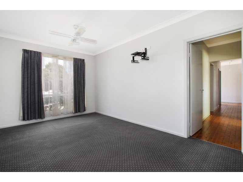 528 Douglas Road, Lavington NSW 2641