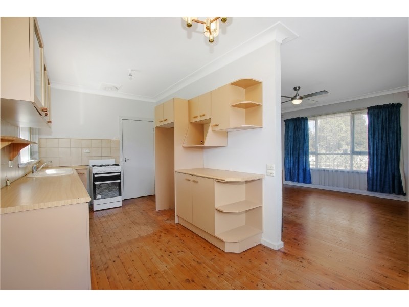 528 Douglas Road, Lavington NSW 2641