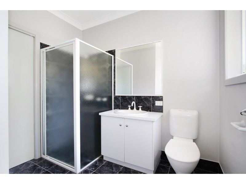 528 Douglas Road, Lavington NSW 2641