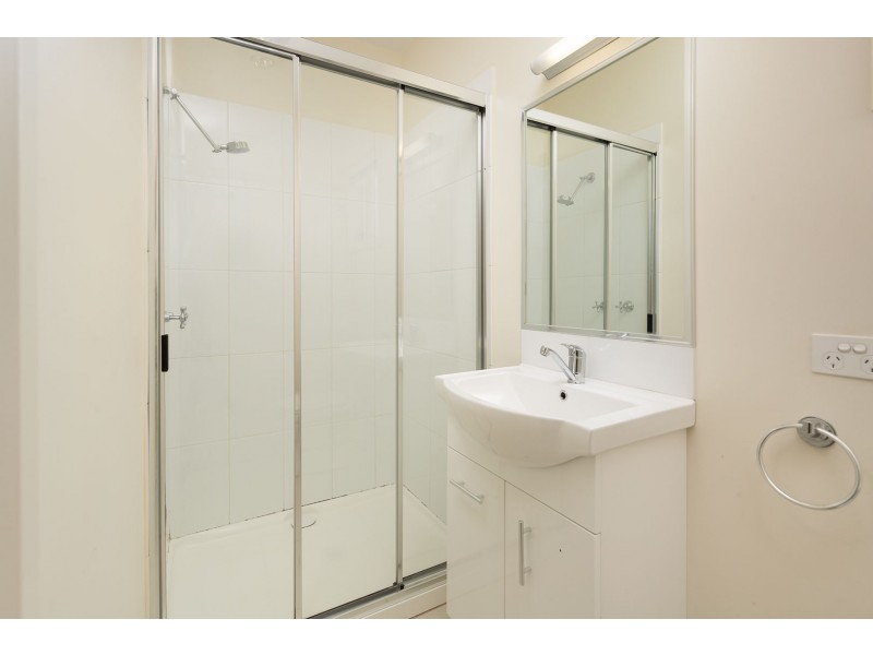 1/394 Solomon Street, West Albury NSW 2640