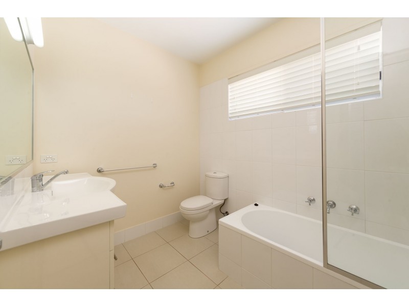 1/394 Solomon Street, West Albury NSW 2640