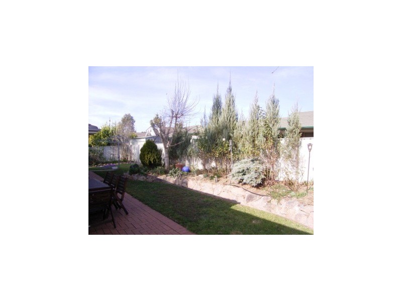 9 Sarson Road, Lavington NSW 2641