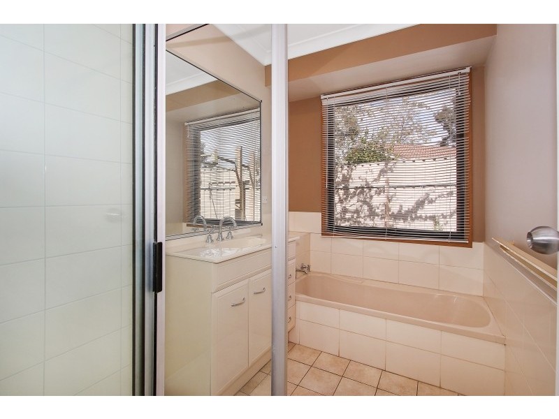 91 St Andrews Circuit, Thurgoona NSW 2640