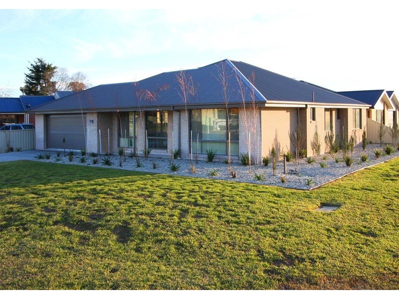 149 Hume Street, Howlong NSW 2643