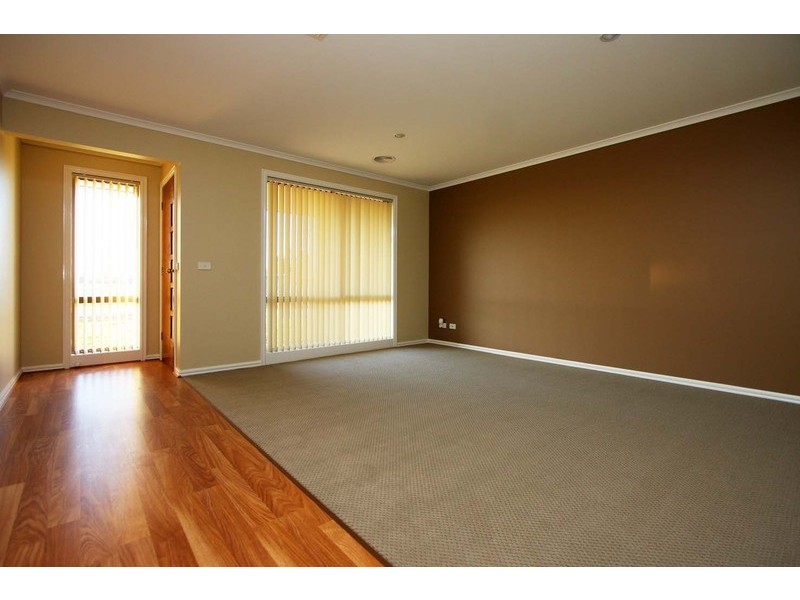 74 Jude Street, Howlong NSW 2643
