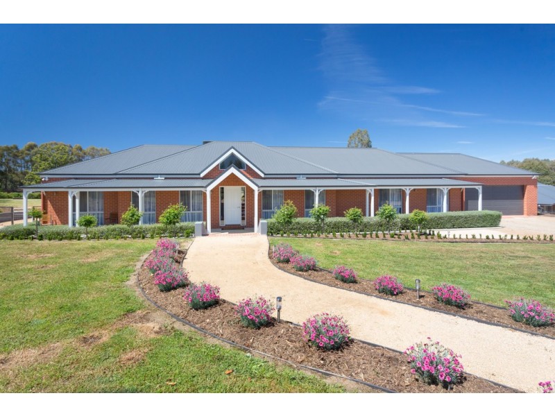 18 Lara Lake Road, Table Top NSW 2640