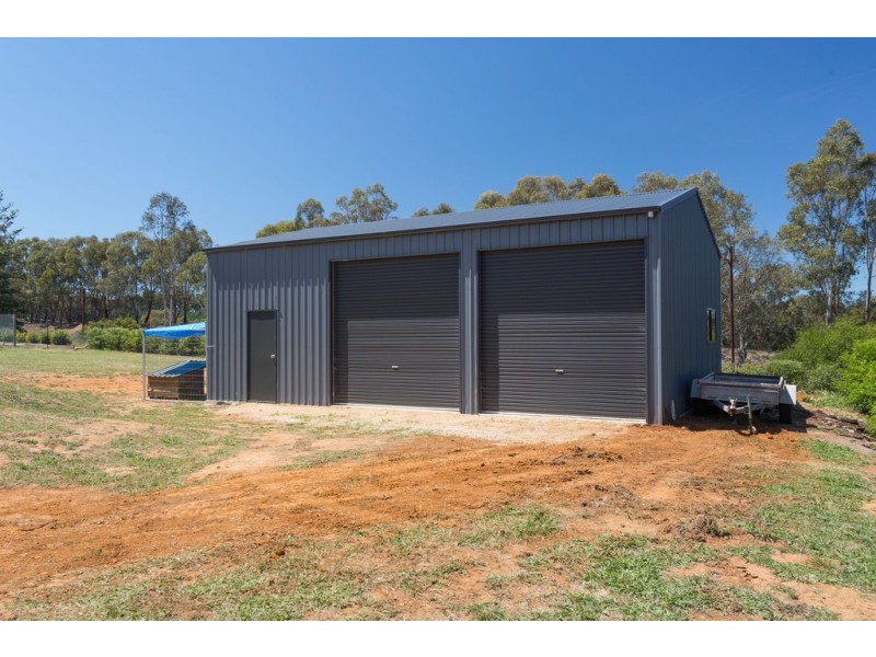 18 Lara Lake Road, Table Top NSW 2640