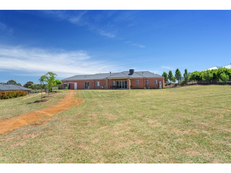 18 Lara Lake Road, Table Top NSW 2640