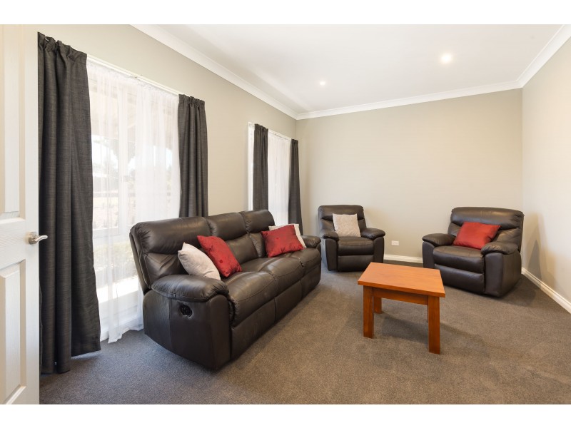 18 Lara Lake Road, Table Top NSW 2640