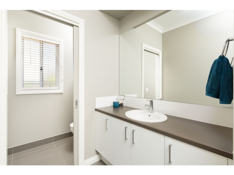 18 Lara Lake Road, Table Top NSW 2640
