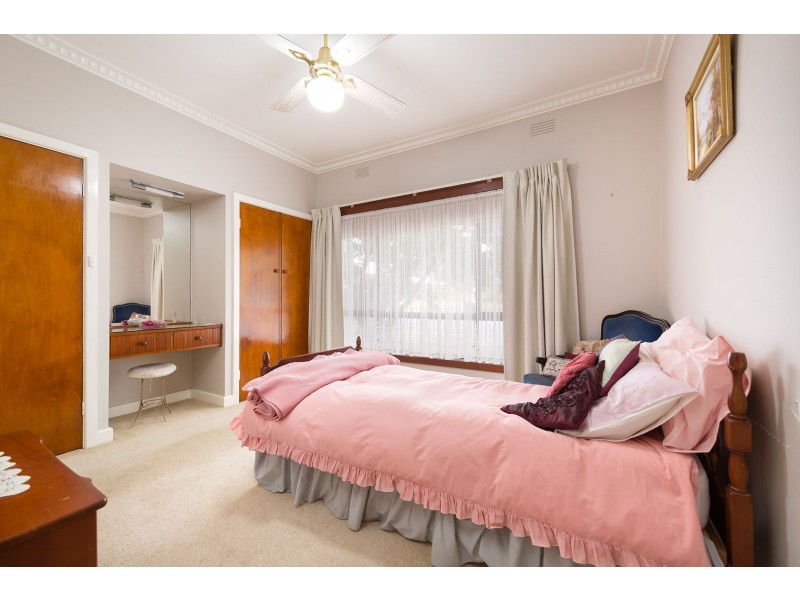 497 Danes Street, Lavington NSW 2641